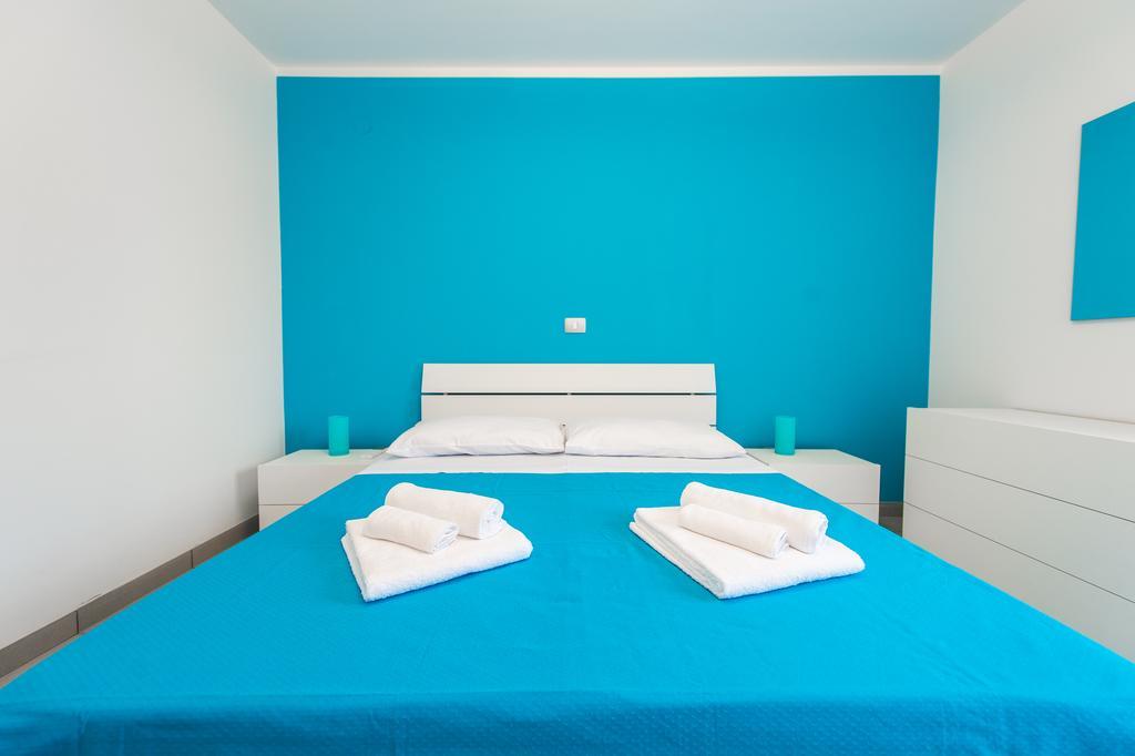 Blue Sky Apartments Rogoznica  Buitenkant foto